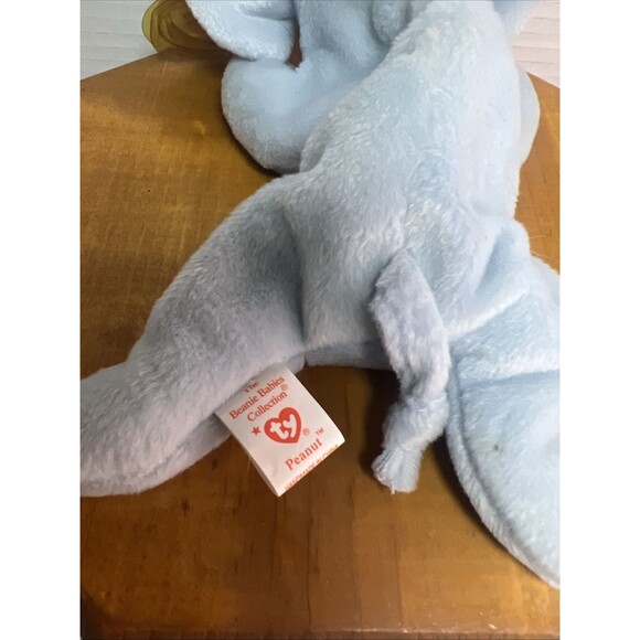 *RARE* RETIRED TY Beanie Babies Peanut the Elephant --light blue! NEW CONDITION - Picture 4 of 9